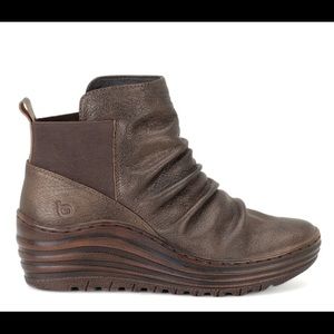 Bionica wedge booties size 10M